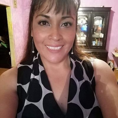 Profile Picture of Ofelia Paz (@OfeliaPaz1) on Twitter