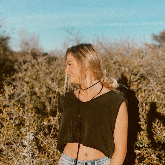 Profile Picture of Sam Smalley (@samsmalley990) on Poshmark