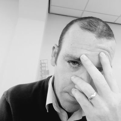 Profile Picture of Paul (@paulrowlands) on Twitter