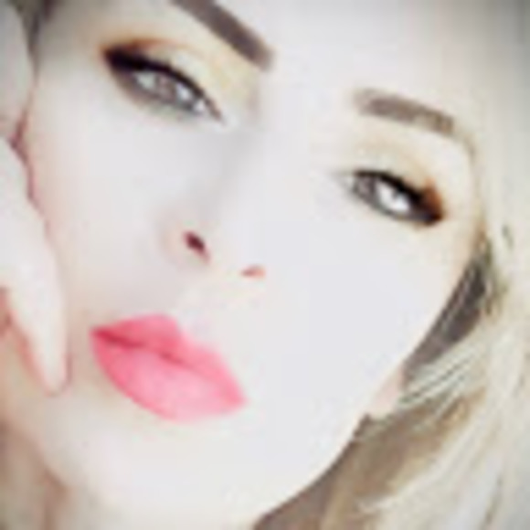 Profile Picture of Cindy Sanchez (@cindysanchez480) on Poshmark