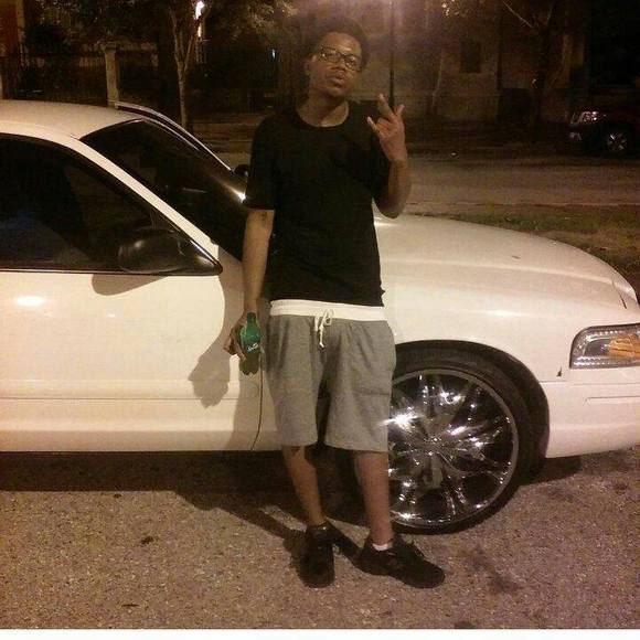 Profile Picture of Marlowe Harvard (@marlowekharvard) on Poshmark