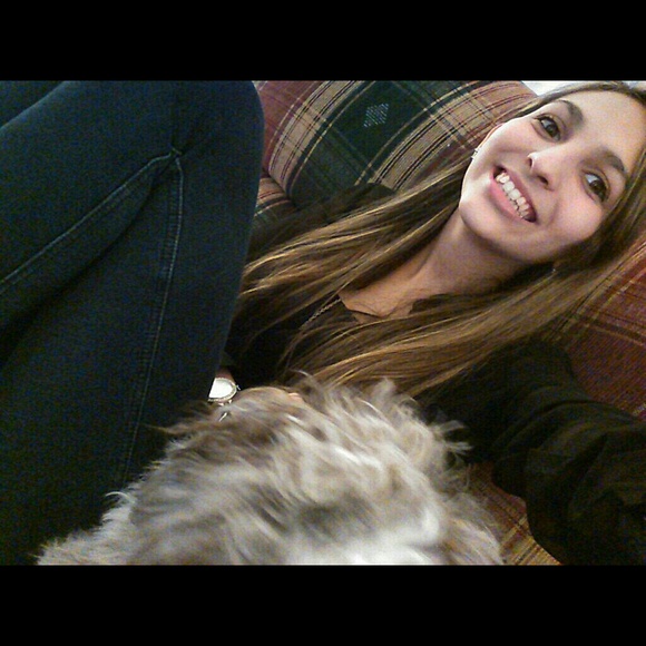 Profile Picture of Dayna Sanchez (@bubbles4lifex3) on Poshmark