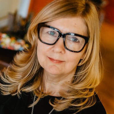 Profile Picture of Lynn Harvey (@LynnETP) on Twitter