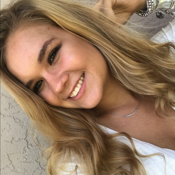 Profile Picture of Kassie Mayberger (@kassierae) on Poshmark