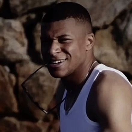 Profile Picture of km10ftbl (@kymba10) on Tiktok