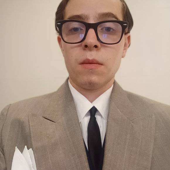 Profile Picture of Aidan Chesebrough (@aidanatmarket) on Poshmark