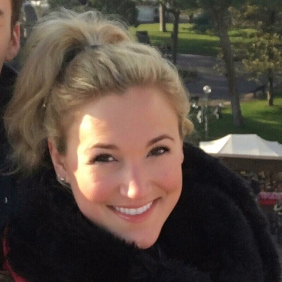 Profile Picture of Danielle Boyer (@db07799) on Poshmark