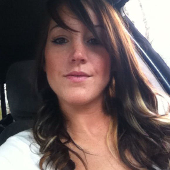 Profile Picture of Bre Pettee (@breeezy9877) on Poshmark