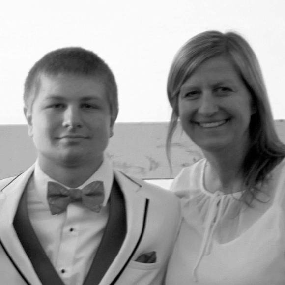 Hunter Bredeson - Poshmark Profile Picture of Hunter Bredeson (@hunterbredeson) on Poshmark