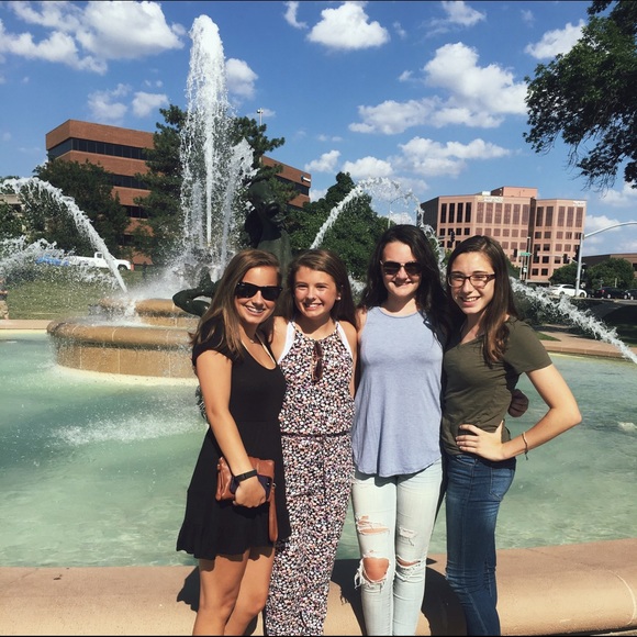 Profile Picture of Sylvia Shapiro (@sylviaroseshap) on Poshmark