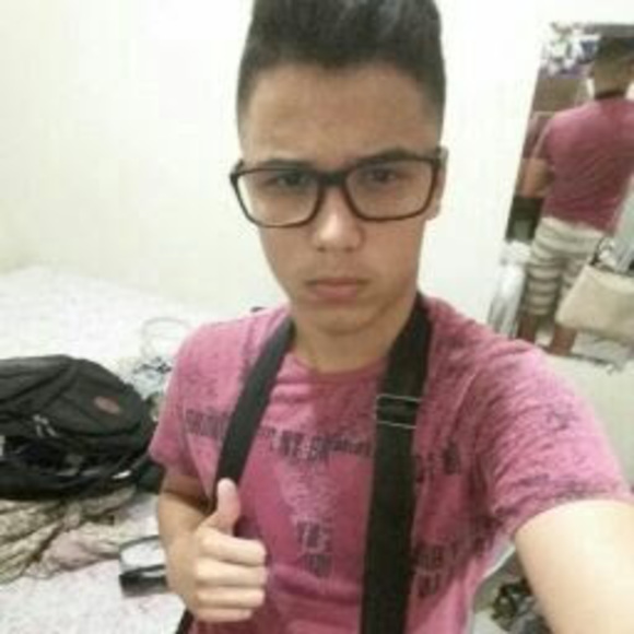 Profile Picture of Gustavo henrique Rodrigues pereira (@gugamp006) on Poshmark