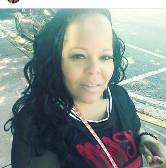 Profile Picture of Monique Hurd (@juicesgalore27) on Poshmark