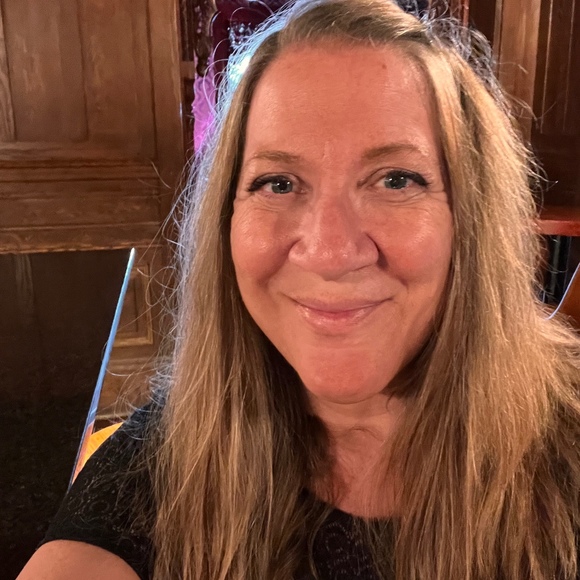 Profile Picture of Marcie Prince (@mezzo623) on Poshmark