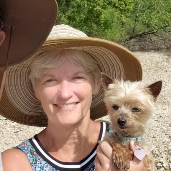 Profile Picture of Janet Blackburn (@janet_blackburn) on Poshmark