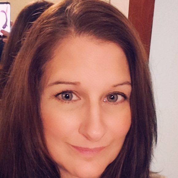 Profile Picture of Michele Higareda (@mimibear62) on Poshmark