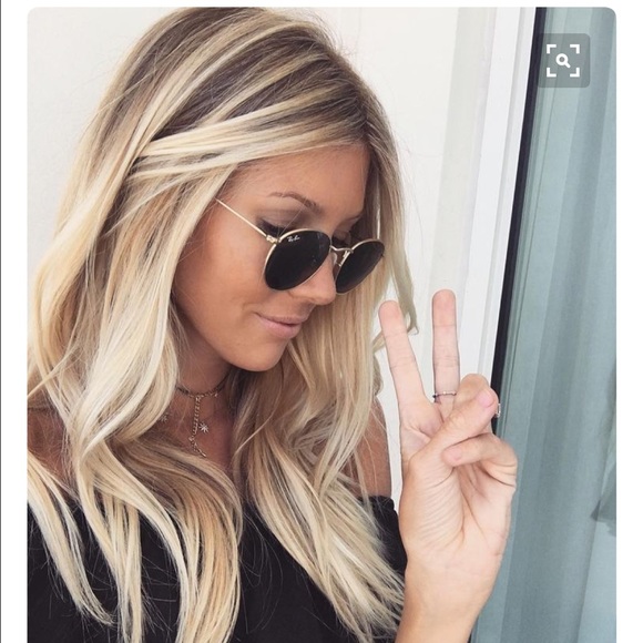 Profile Picture of Holly Miller (@hmillercbm) on Poshmark