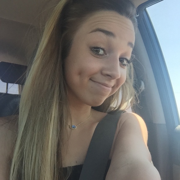 Profile Picture of Kendall Mesecke (@kennal27) on Poshmark