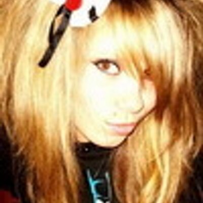 Profile Picture of Kimberly (@kimberly_emo) on Twitter