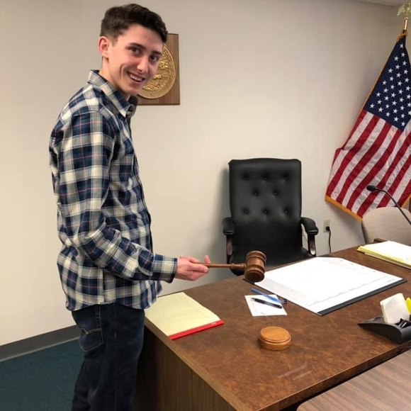 Profile Picture of Andrew Buzas (@andrewbuzas) on Poshmark