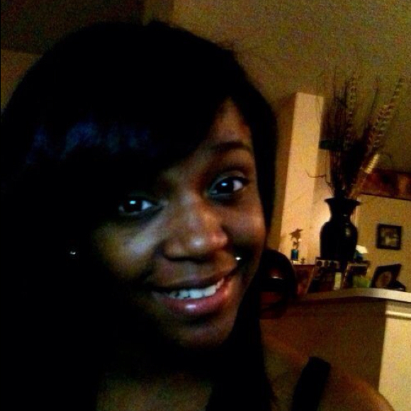 Profile Picture of Akia Mitchell (@akiamitchell) on Poshmark