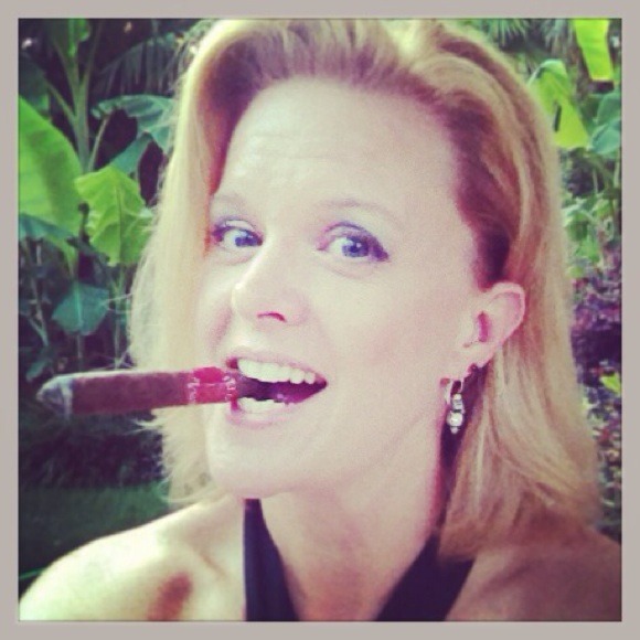 Profile Picture of April Lattig (@brewgal) on Poshmark
