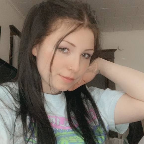 Profile Picture of Arizona Cuttill (@arizona123) on Poshmark