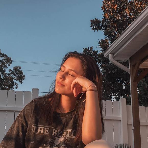 Profile Picture of Marie Swezey (@marie_swezey) on Poshmark