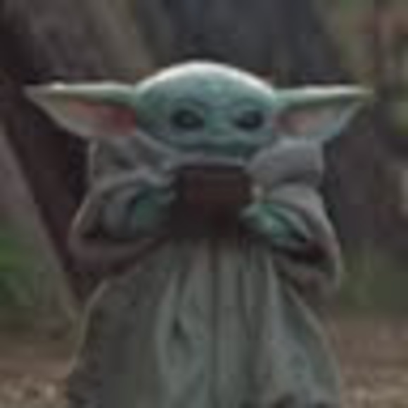 Profile Picture of Zo� Azeff (@23azeffz) on Poshmark