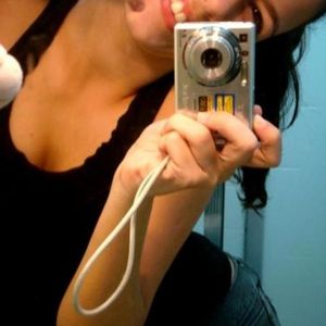 Profile Picture of Laura Sampaio (@414491478) on Myspace