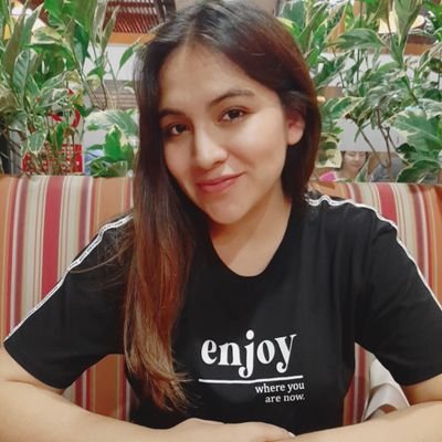 Profile Picture of Luz Rodas (@LuzMRodas) on Twitter