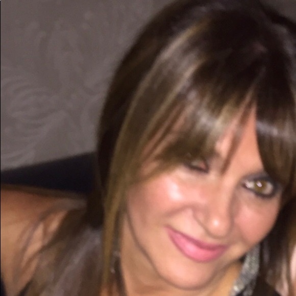 Profile Picture of Sherry Saman (@sherrysaman) on Poshmark