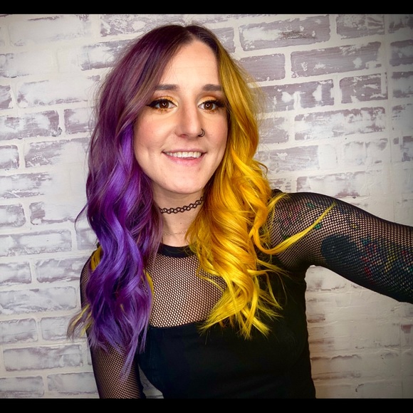 Profile Picture of Emily Mion (@emmmilyann) on Poshmark