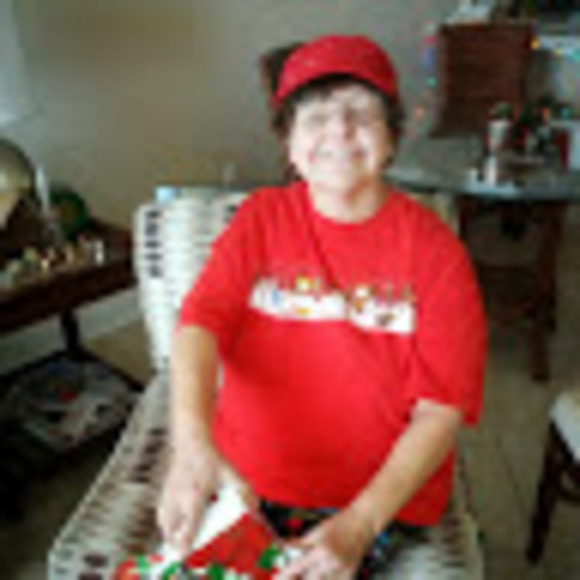 Profile Picture of Candy Moore (@candymoore52) on Poshmark
