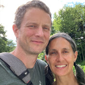 Profile Picture of John Schwartz (@TheBeeFarm) on Youtube