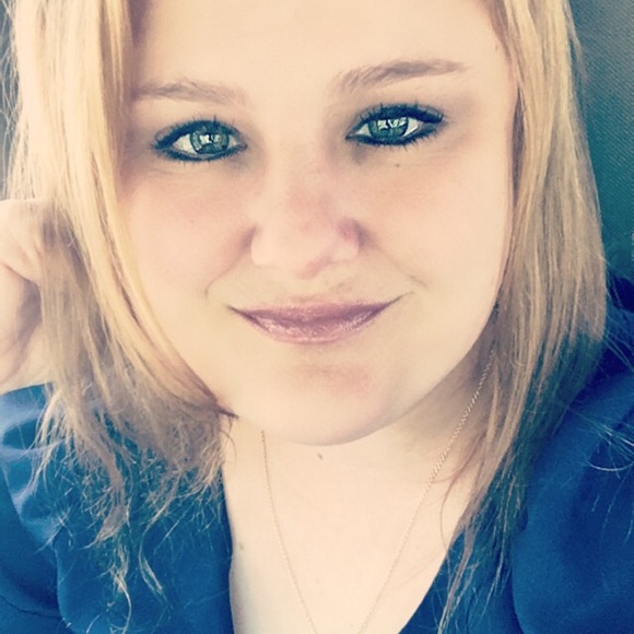 Profile Picture of Kendra Quicksall (@dra_134) on Poshmark