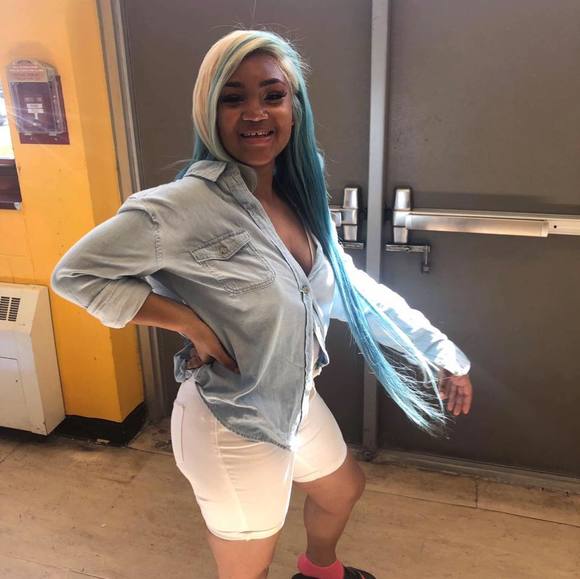 Profile Picture of Alina Caradine (@alina_caradine) on Poshmark