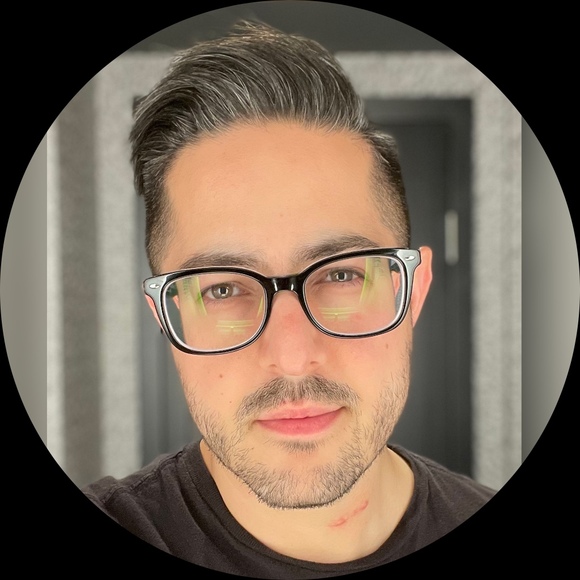 Profile Picture of Carlos Zapata (@carlosjzapata) on Poshmark