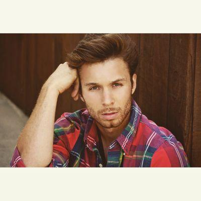 Profile Picture of Jeffrey Decker (@ActorDeckerJeff) on Twitter