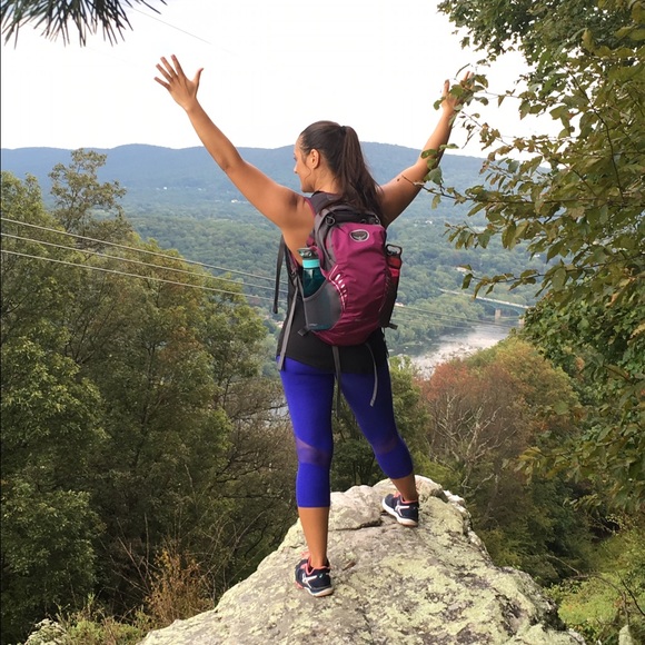 Marion Buchite - Poshmark Profile Picture of Marion Buchite (@marionbuchite) on Poshmark