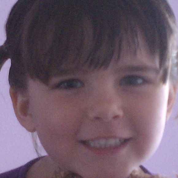 Profile Picture of Kelli Bidinger (@kellibid) on Poshmark