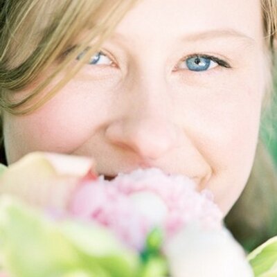 Profile Picture of Katie Regan (@katiestrangely) on Twitter