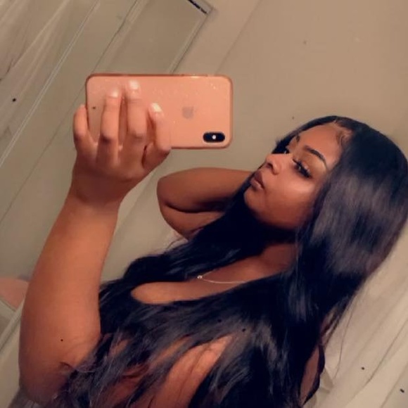 Profile Picture of Brianna Denson (@briannad1999) on Poshmark