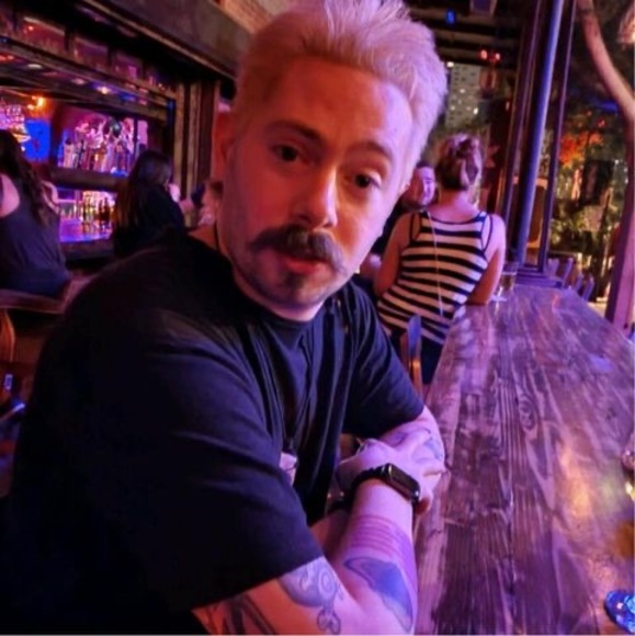 Profile Picture of Jeffrey Gordon (@ezomb13) on Poshmark