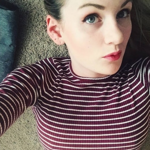 Profile Picture of Casey Perusse (@caseyperusse) on Poshmark