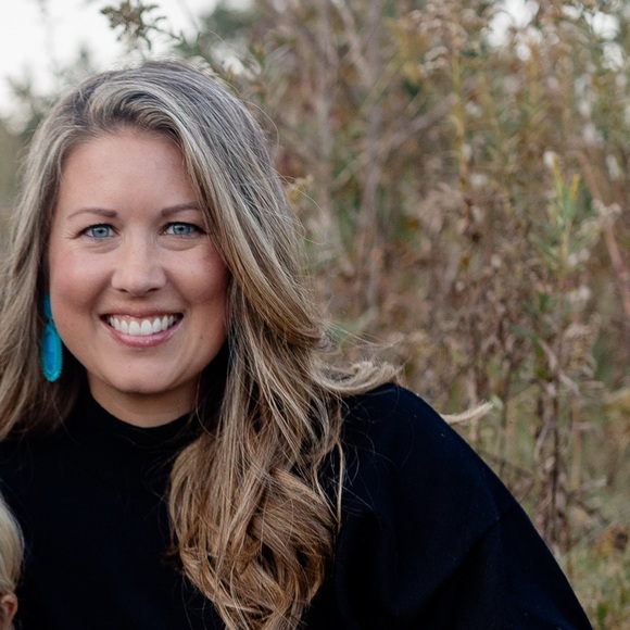 Profile Picture of Kirby Adams (@kbadams1126) on Poshmark