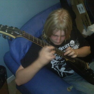 Profile Picture of Andrew Black (@SchecterShreddr) on Twitter