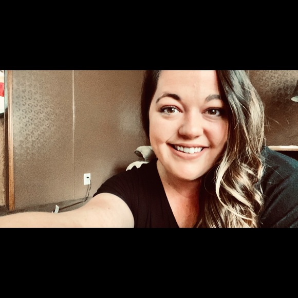 Profile Picture of Marlana Smith (@marlanasmith) on Poshmark
