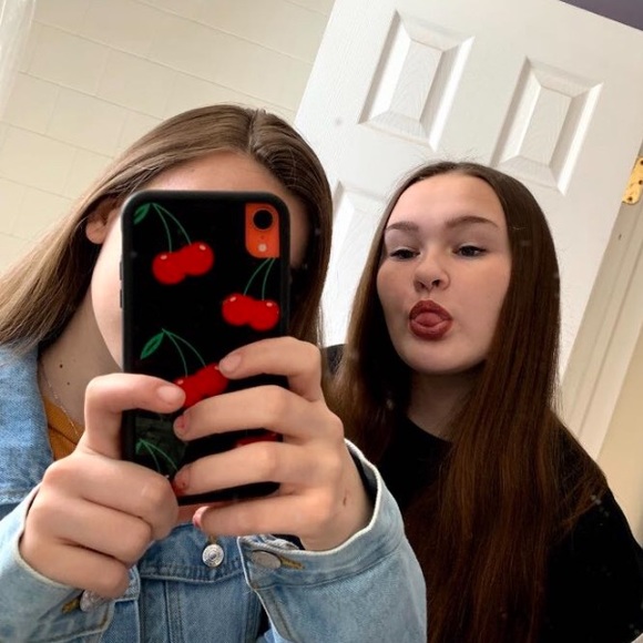 Profile Picture of Ruth Adams (@ruthieeadams) on Poshmark