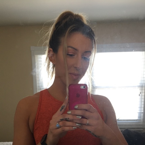 Profile Picture of Julie Kotchou (@julie_kotchou) on Poshmark