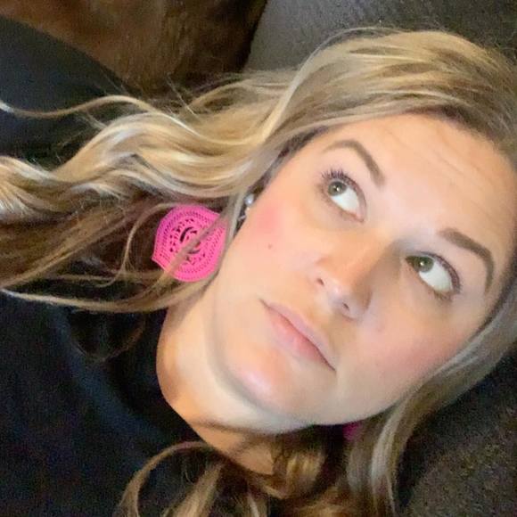 Profile Picture of Elizabeth Haerr (@ehaerr) on Poshmark